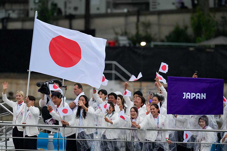 パリ五輪に出場した日本の選手【写真：AP/アフロ】
