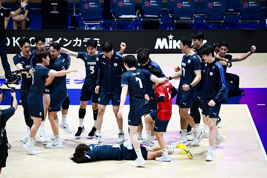 4強入りを決めた韓国代表は歓喜を爆発させた【写真：中戸川知世】