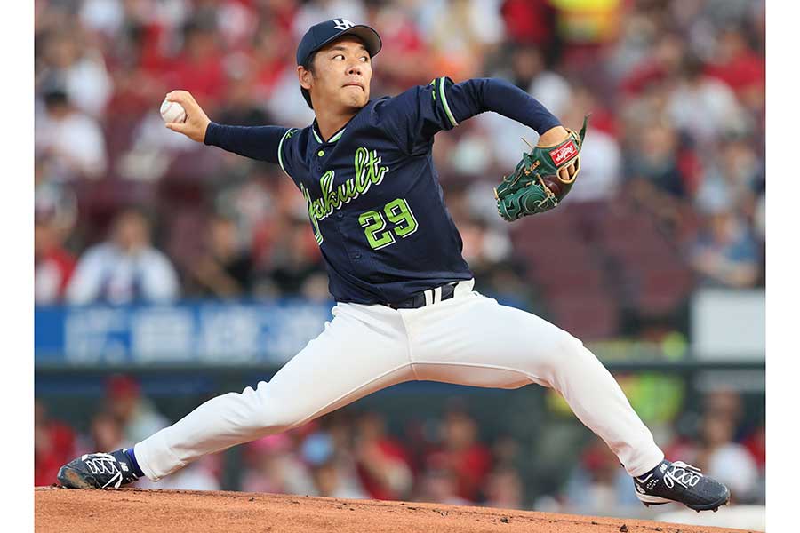 ヤクルトの小川泰弘【写真：産経新聞社】