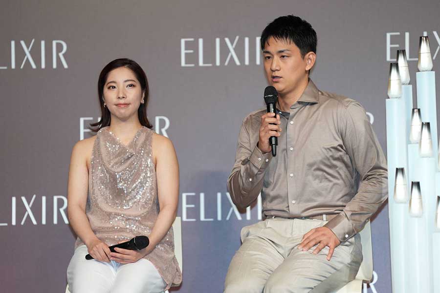 イベントに登場したりくりゅうこと、三浦璃来さんと木原龍一さん【写真：井上学】