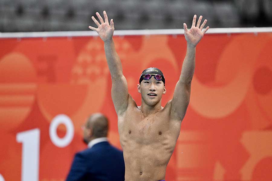 アジア大会の男子100メートル決勝で金メダルを獲得した大橋信【写真:松尾/アフロスポーツ】