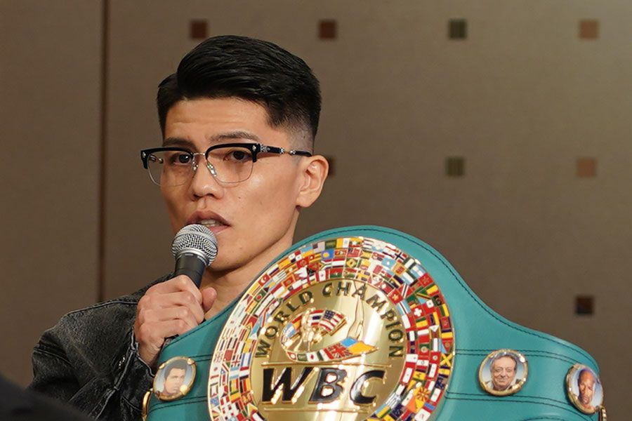 会見に登壇した坪井智也【写真：澤田直人】