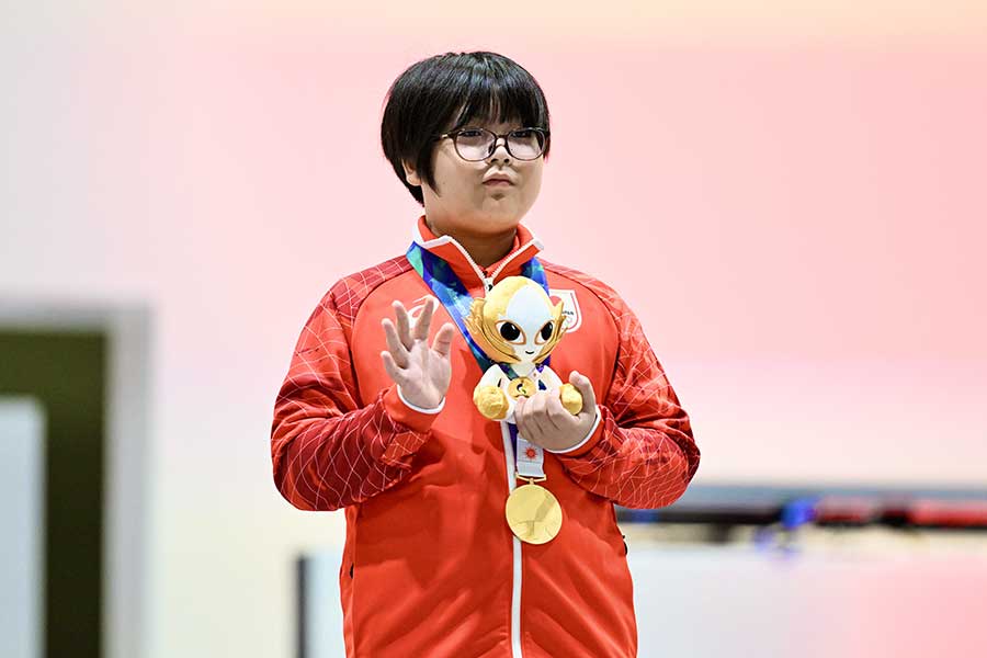 金メダルを獲得した栗原悠輝【写真：松尾/アフロスポーツ】