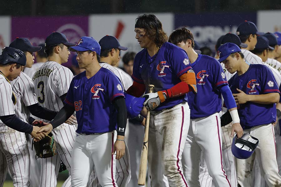 アジア大会の野球で日本と対戦した台湾【写真:ロイター】