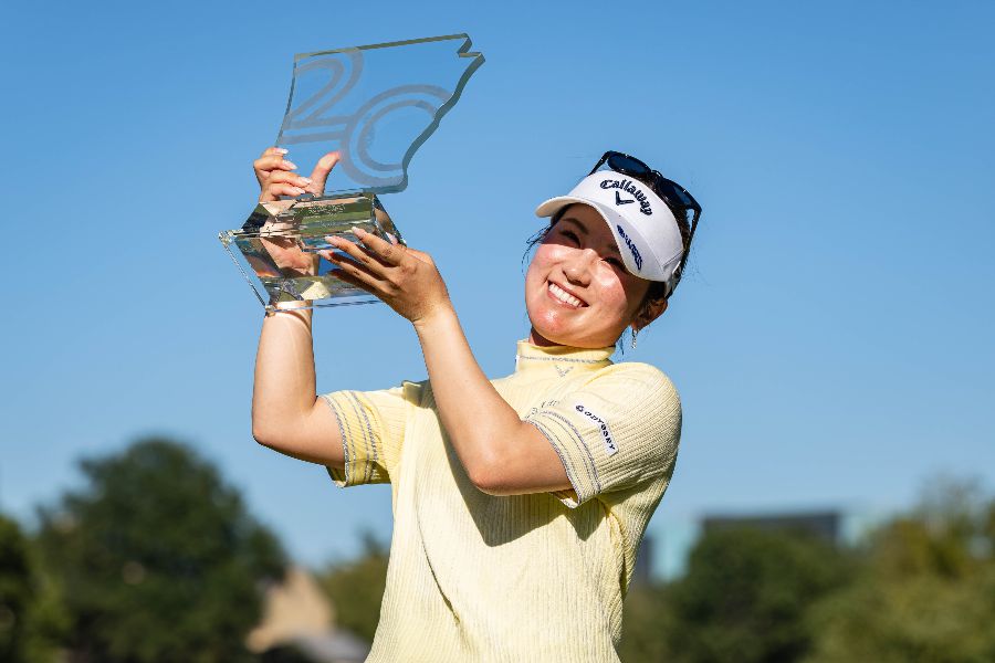 ウォルマートNWアーカンソー選手権で優勝した西村優菜【写真：AP/アフロ】