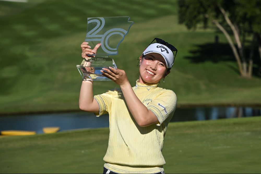 ウォルマートNWアーカンソー選手権で米ツアー初優勝を飾った西村優菜【写真:AP/アフロ】