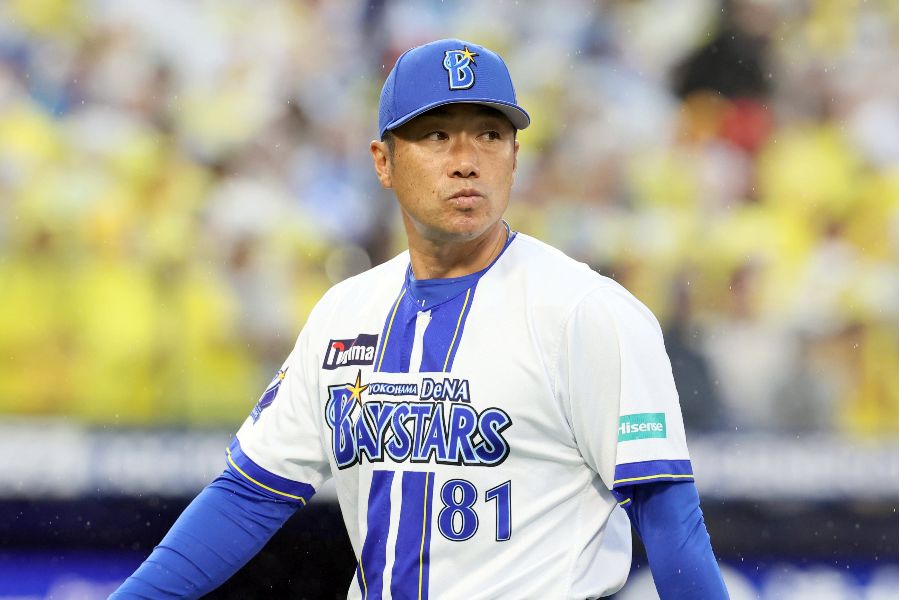 DeNAの相川亮二監督【写真:産経新聞社】