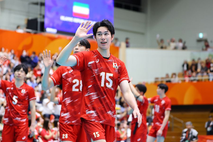 バレーボール男子日本代表の甲斐優斗【写真：アフロスポーツ】