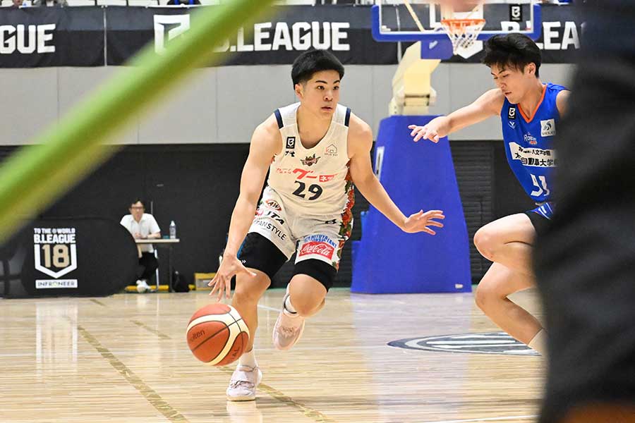 世代別日本代表にも選出されている琉球U18の宮里俊佑【写真：長嶺真輝】