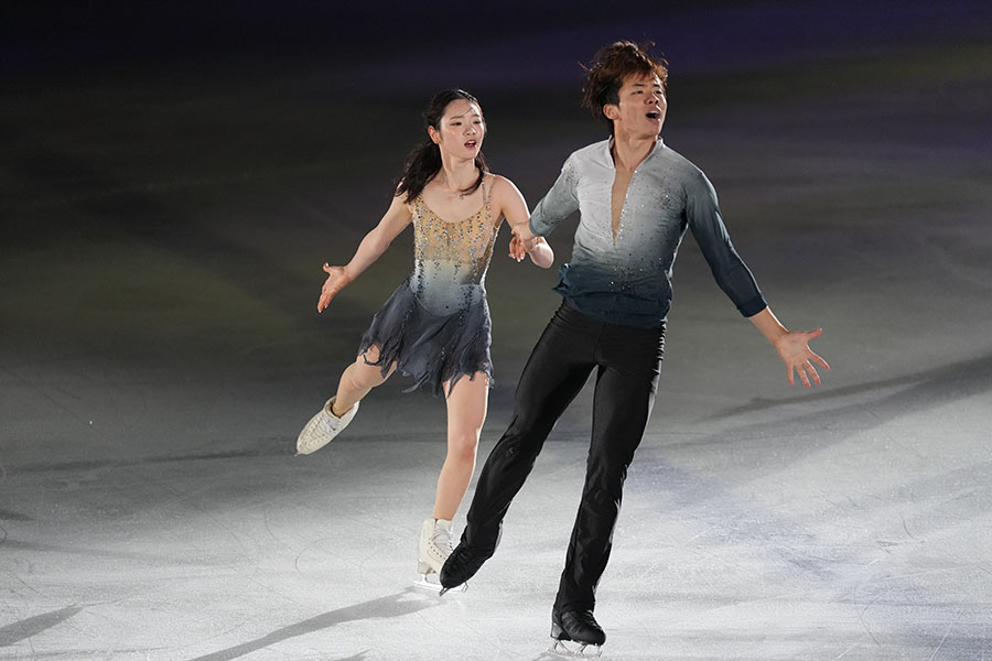 フィギュアスケート・ペアの長岡柚奈、森口澄士組【写真:井上学】