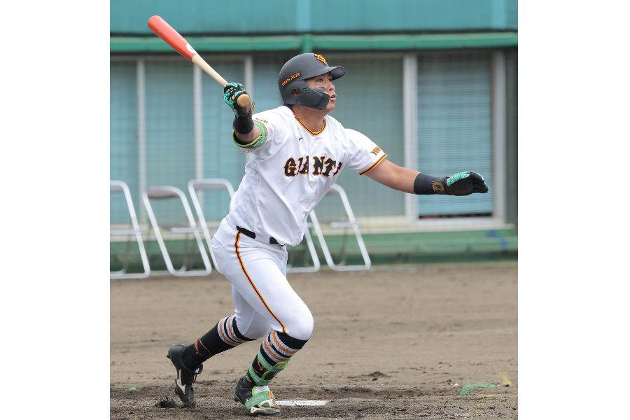 巨人の知念大成【写真:スポーツ報知/アフロ】