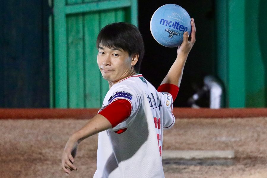 準備を徹底する武田の姿勢は球団も高く評価した【写真:羽鳥慶太】