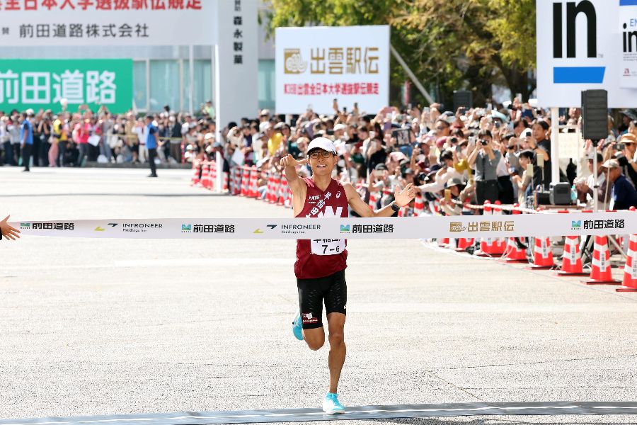 出雲駅伝で優勝した早大の工藤慎作【写真:栗木一考】