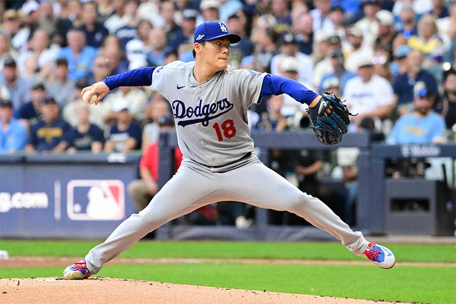 ブルワーズ戦に先発登板したドジャースの山本由伸【写真:ロイター】