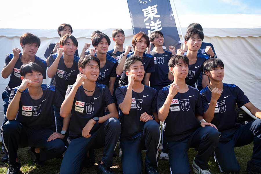 箱根駅伝予選会を1位通過した東洋大の選手たち【写真:中戸川知世】