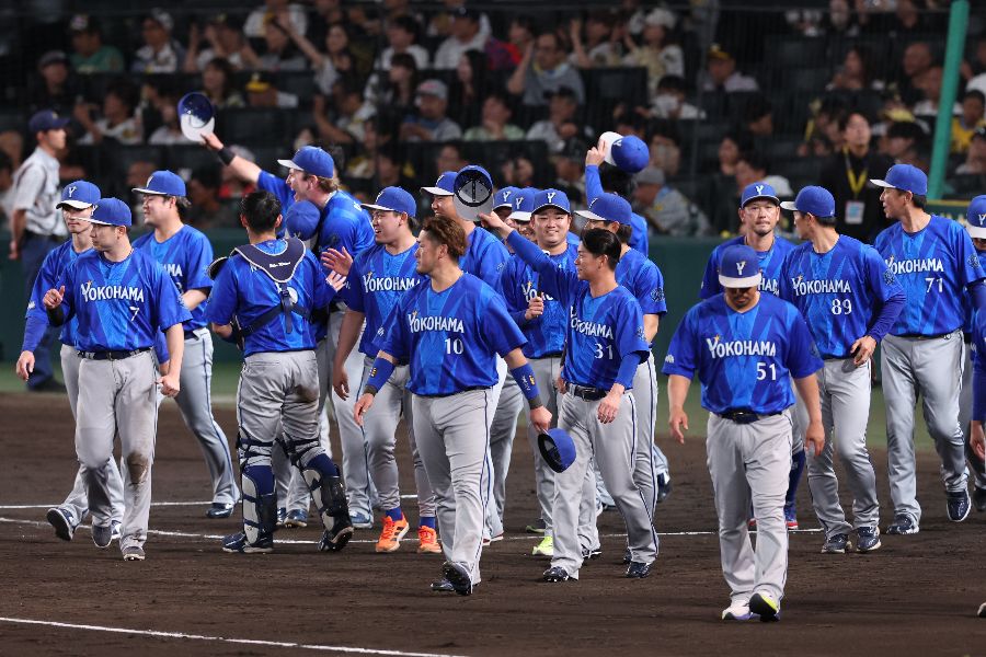 阪神に勝利したDeNA【写真:産経新聞社】
