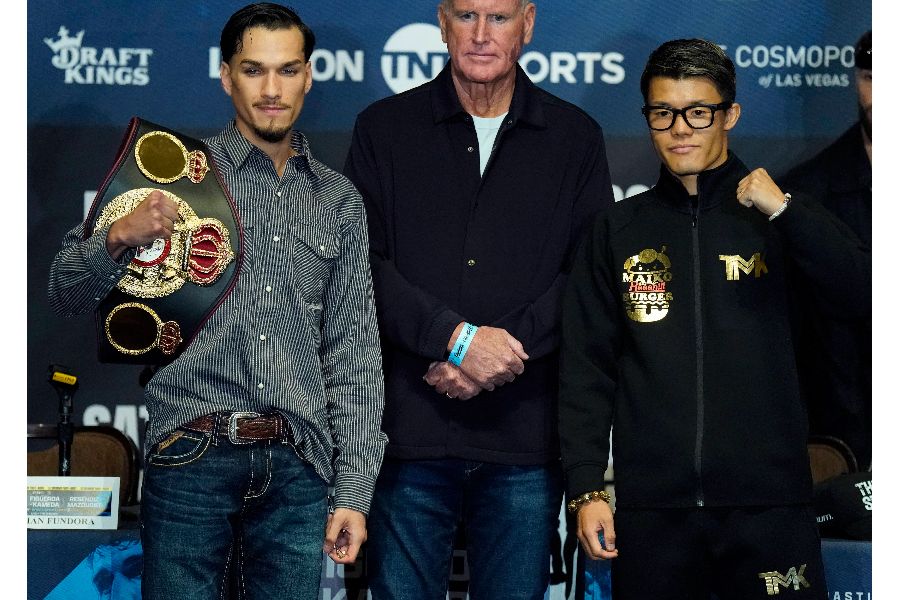 ブランドン・フィゲロア（左）と亀田和毅（右）【写真：アフロ】