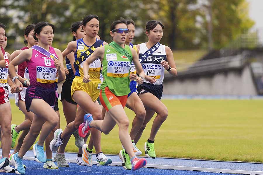 城西大・1区の窪田舞（黄色）【写真：山下大貴】 