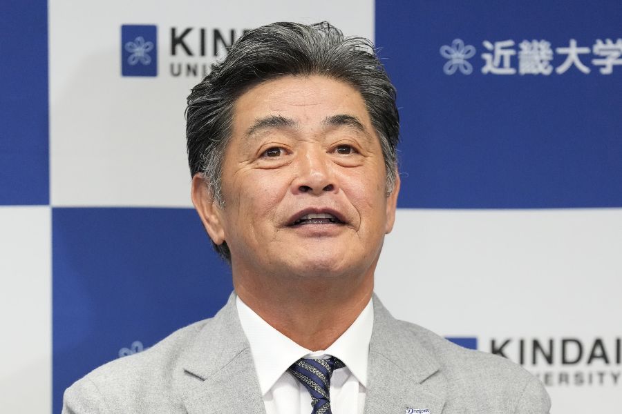 指名挨拶に訪れた中日の工藤公康監督【写真:産経新聞社】