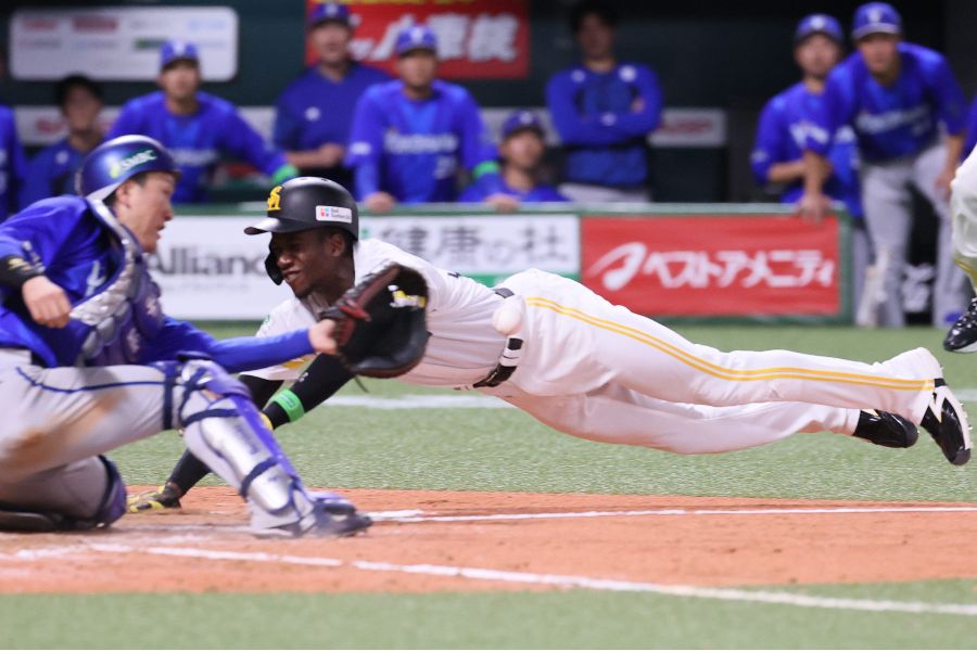生還したイヒネ【写真:産経新聞社】