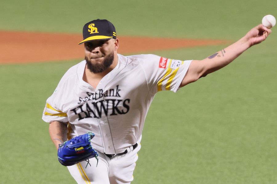 日本シリーズ第４戦で登板したソフトバンクのヘルナンデス【写真：産経新聞社】