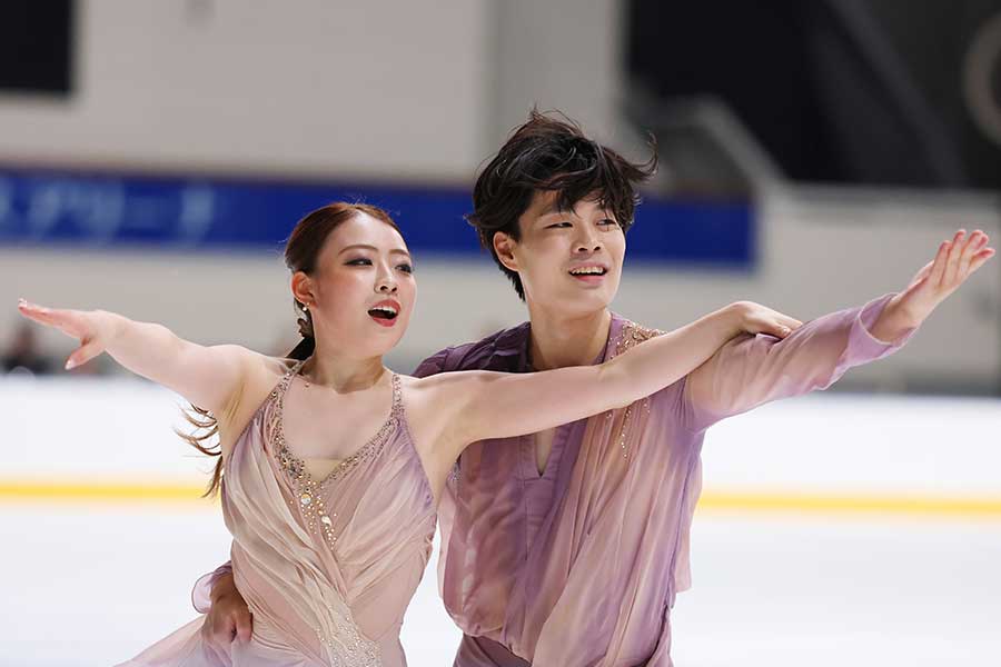 “りかしん”こと紀平梨花、西山真瑚組【写真：森田直樹/アフロスポーツ】
