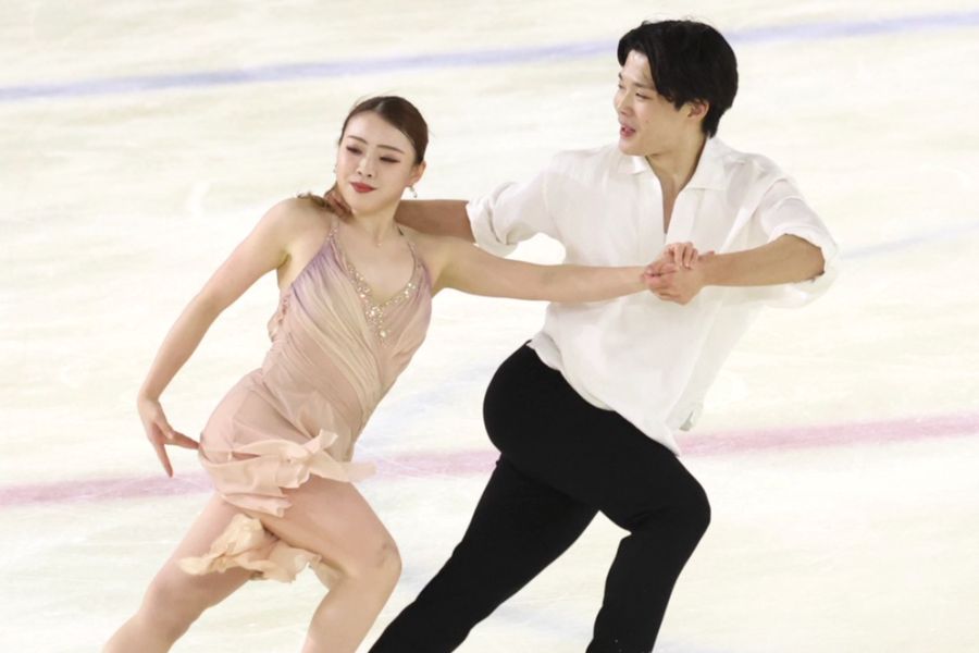 東日本選手権に出場した紀平梨花、西山真瑚組【写真：山口比佐夫】
